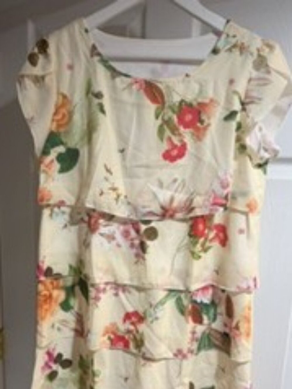 Flowered short dress